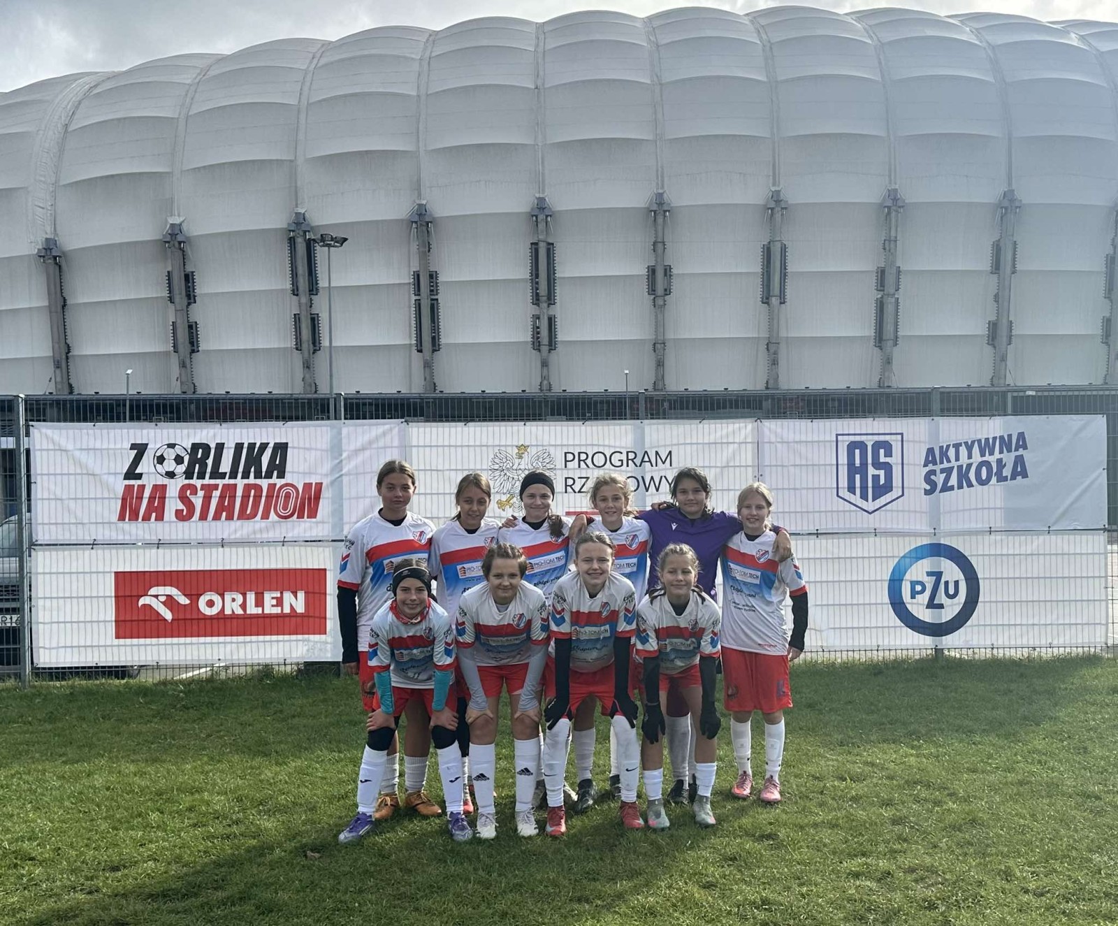 Młodziczki na 3. miejscu w eliminacjach „Z orlika na stadion”!