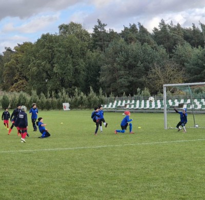 Nie tylko futbol! Orlik E2 ćwiczył także ratowanie życia