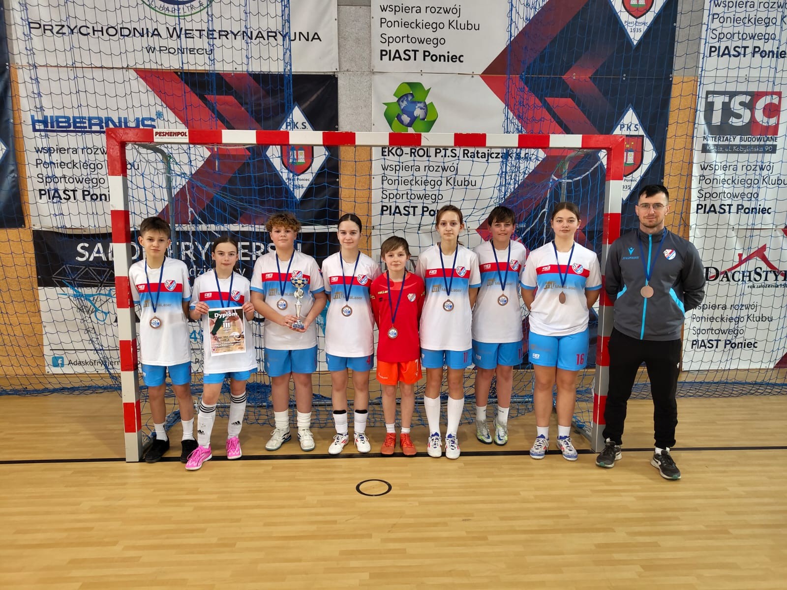 Poniec Cup na medal 