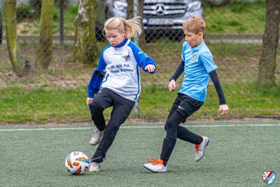 FOTO: GRA KONTROLNA ORLIKÓW Z UKS ORŁY PECNA