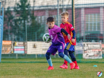 Galeria zdjęć z słonecznego treningu żaków 
