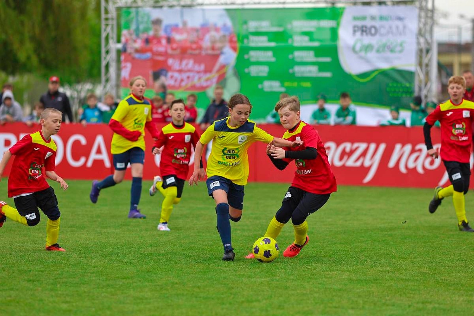 Nasze młode Piłkarki na PROCAM Cup 2025 