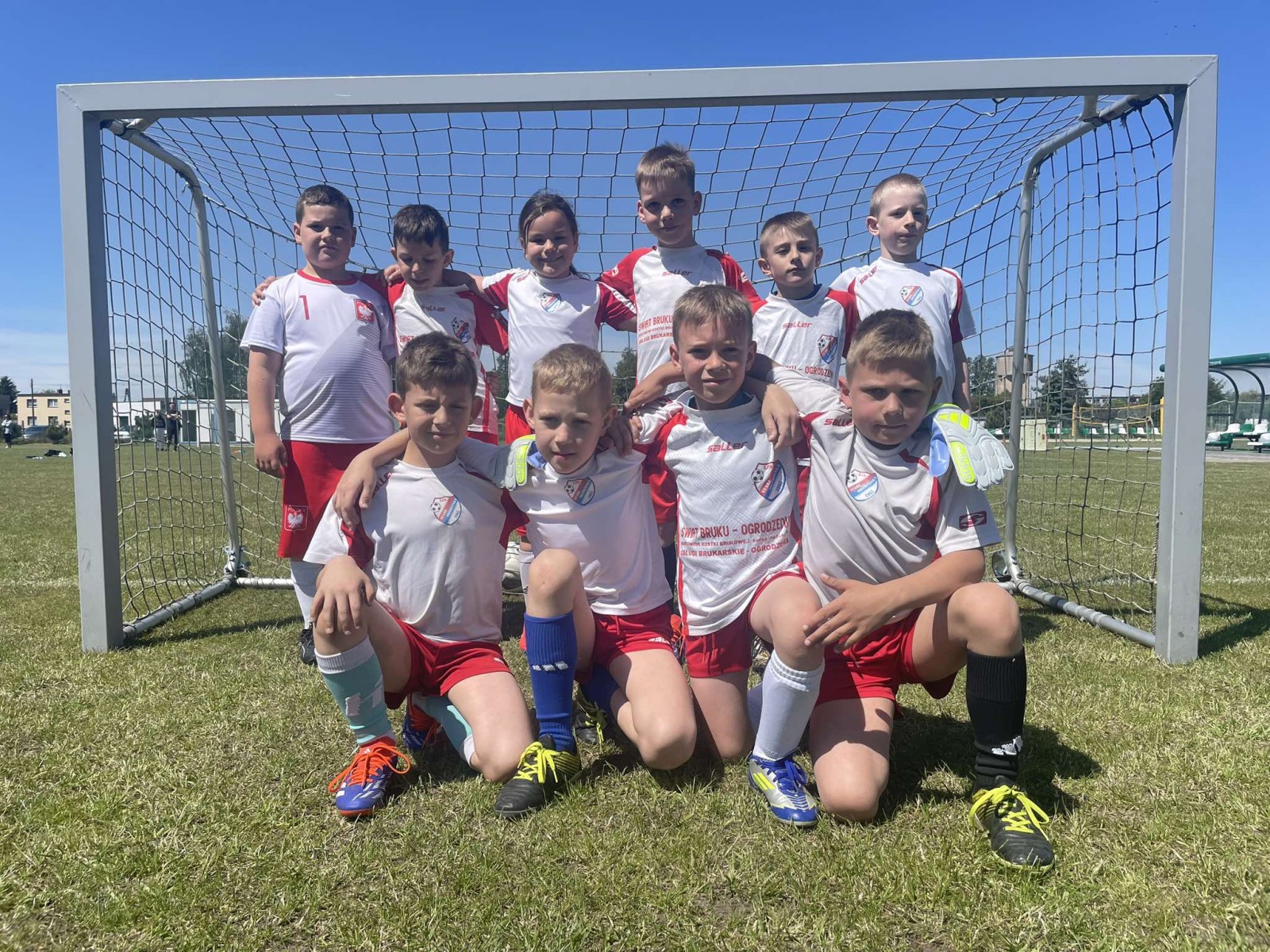 Żaki zagrały w Czempiniu – sportowe emocje w niedzielne południe