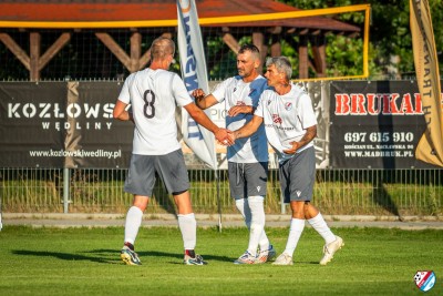 FOTO: A KLASA | Juna -  Iskra Długie Stare