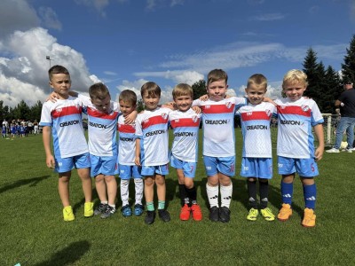 Orlik E1, Żak F2 i Skrzat G1 zagrali w Racocie – było dużo radości i goli!