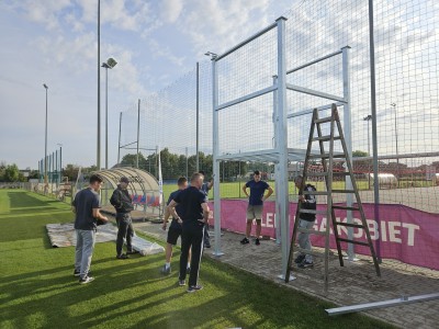 Wielkie wsparcie, wielki efekt – budka spikera już stoi!