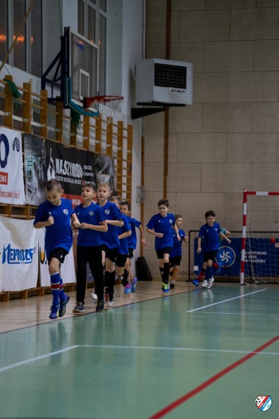 Młodzi zawodnicy rozwijają sprawność i charakter – trening z Tomaszem Matelskim