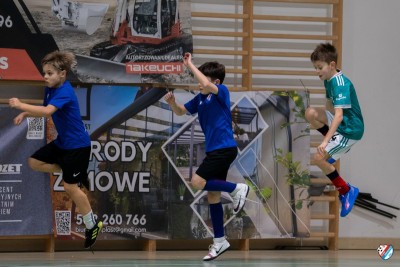 Młodzi zawodnicy rozwijają sprawność i charakter – trening z Tomaszem Matelskim