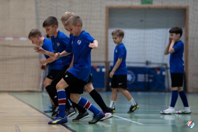 Młodzi zawodnicy rozwijają sprawność i charakter – trening z Tomaszem Matelskim