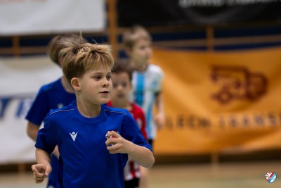 Młodzi zawodnicy rozwijają sprawność i charakter – trening z Tomaszem Matelskim