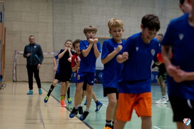 Młodzi zawodnicy rozwijają sprawność i charakter – trening z Tomaszem Matelskim