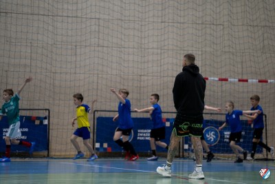 Młodzi zawodnicy rozwijają sprawność i charakter – trening z Tomaszem Matelskim