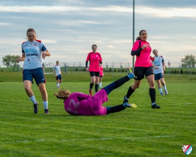 FOTO: 4 LIGA KOBIET | Juna - Polonia Środa Wlkp. III