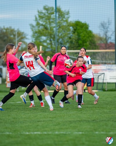 FOTO: 4 LIGA KOBIET | Juna - Polonia Środa Wlkp. III