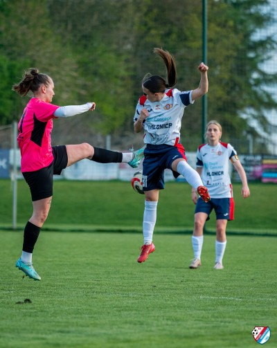 FOTO: 4 LIGA KOBIET | Juna - Polonia Środa Wlkp. III