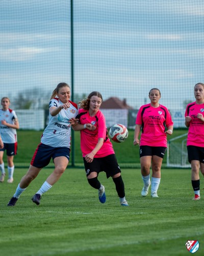 FOTO: 4 LIGA KOBIET | Juna - Polonia Środa Wlkp. III