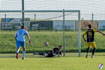 5 minut, 2 karne, 0 goli - Kacper zamknął bramkę