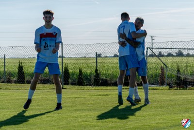 FOTO: A KLASA | Juna - Błękitni Kąkolewo